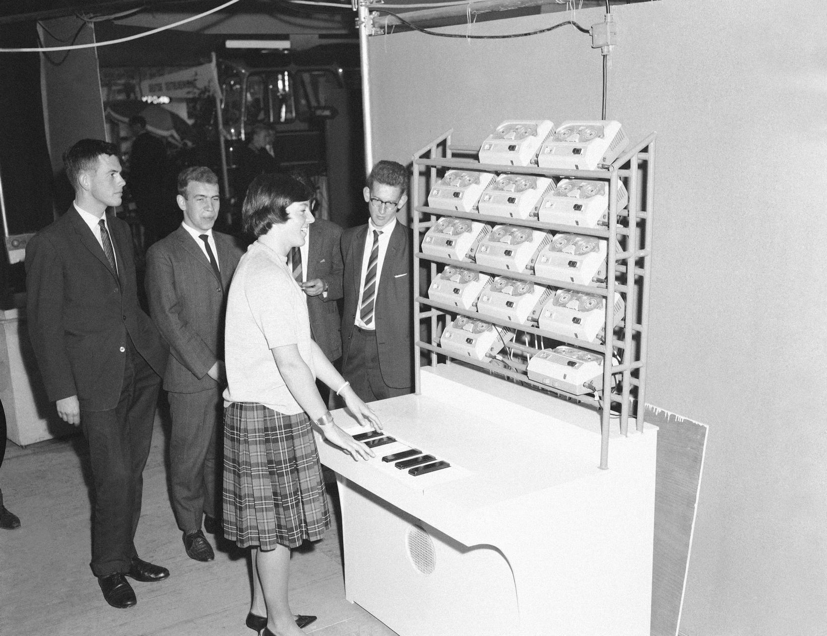 1962: Tape Recorder Organ